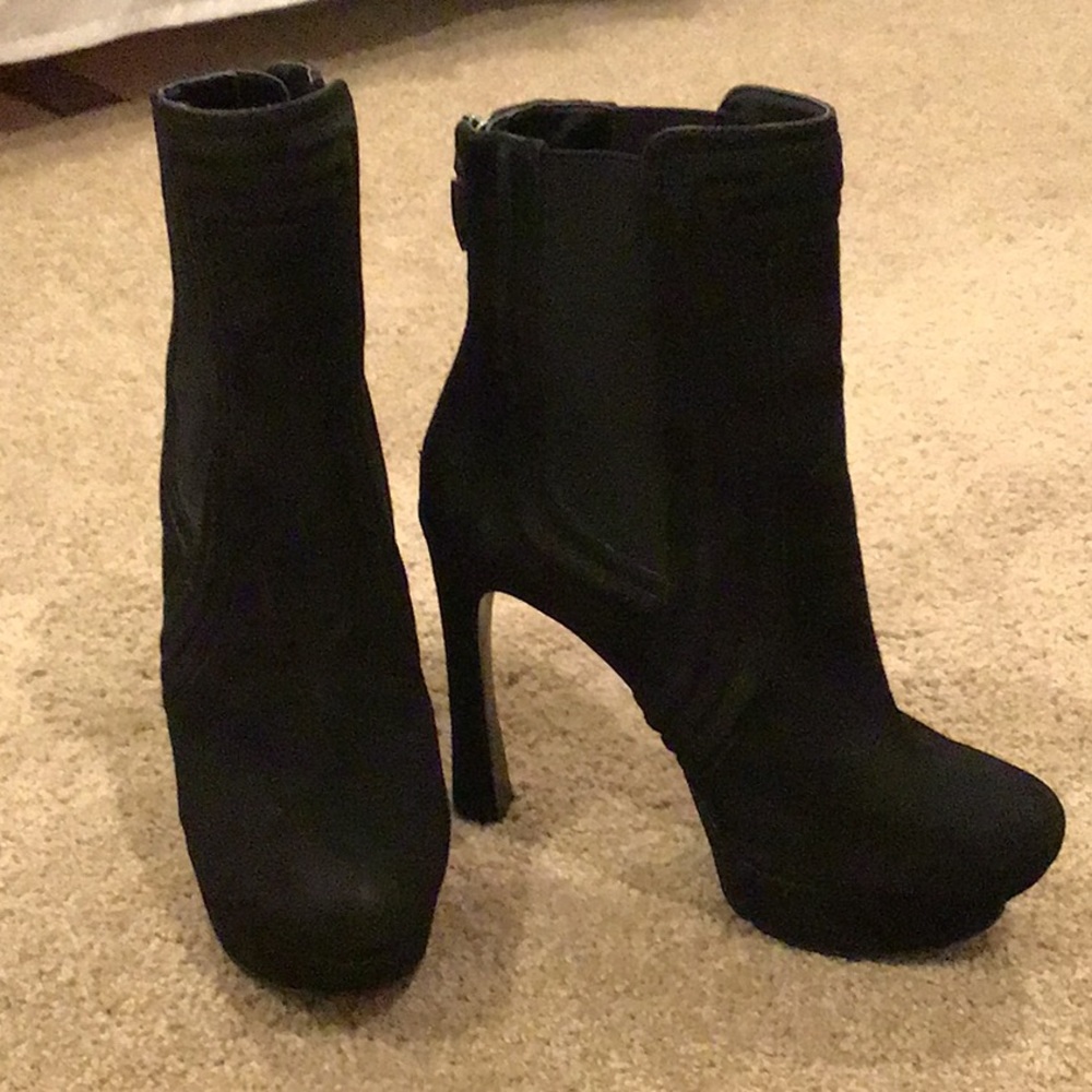 Guess boot